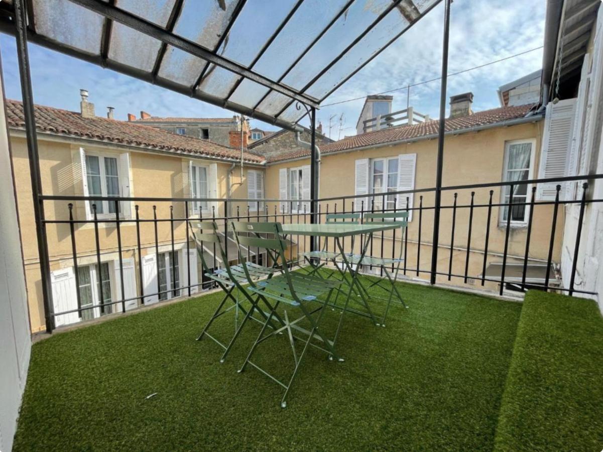 Superbe T2 Neuf Centre Ville Wifi Terrasse Netflix Perigueux Exterior photo